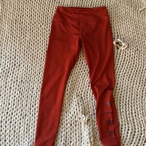 PINK Victoria's Secret women’s Bold Burnt Orange Leggings medium